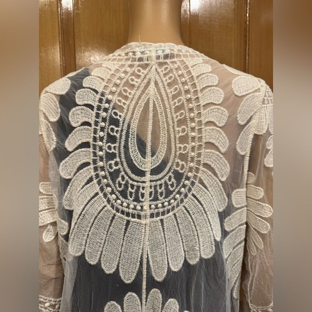 Rebellion Again White Summer Boho Giant Floral Lace Swim Coverup Sz S - Picture 2 of 8